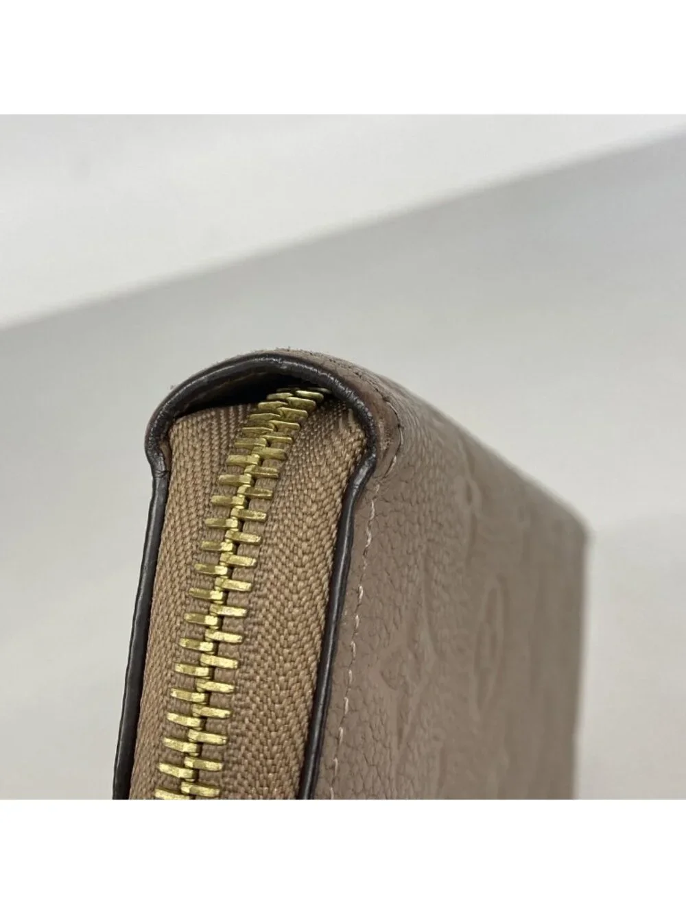 Louis Vuitton Wallet Monogram Empreinte Zippy Tourterelle